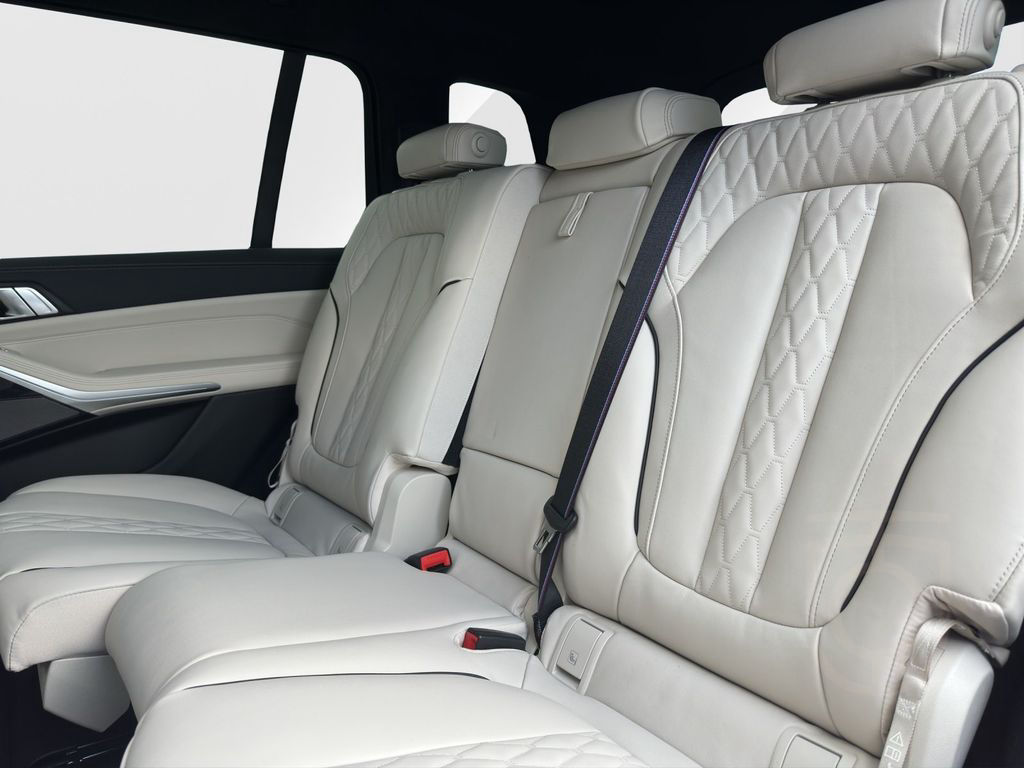 BMW X7 xDrive40d M Sportpaket Pro - UPE 129.400,00 €