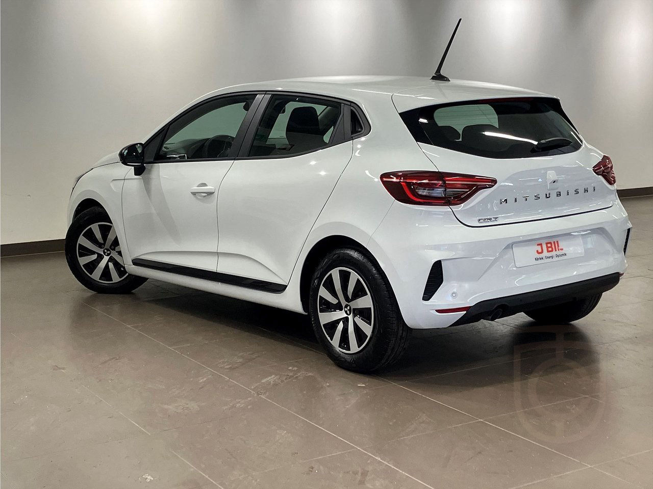 Mitsubishi Colt Invite