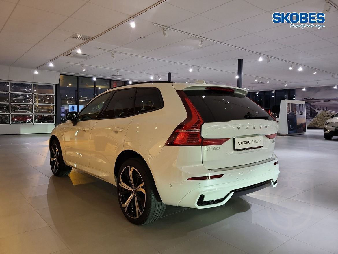 Volvo XC60 T8 Plus Dark