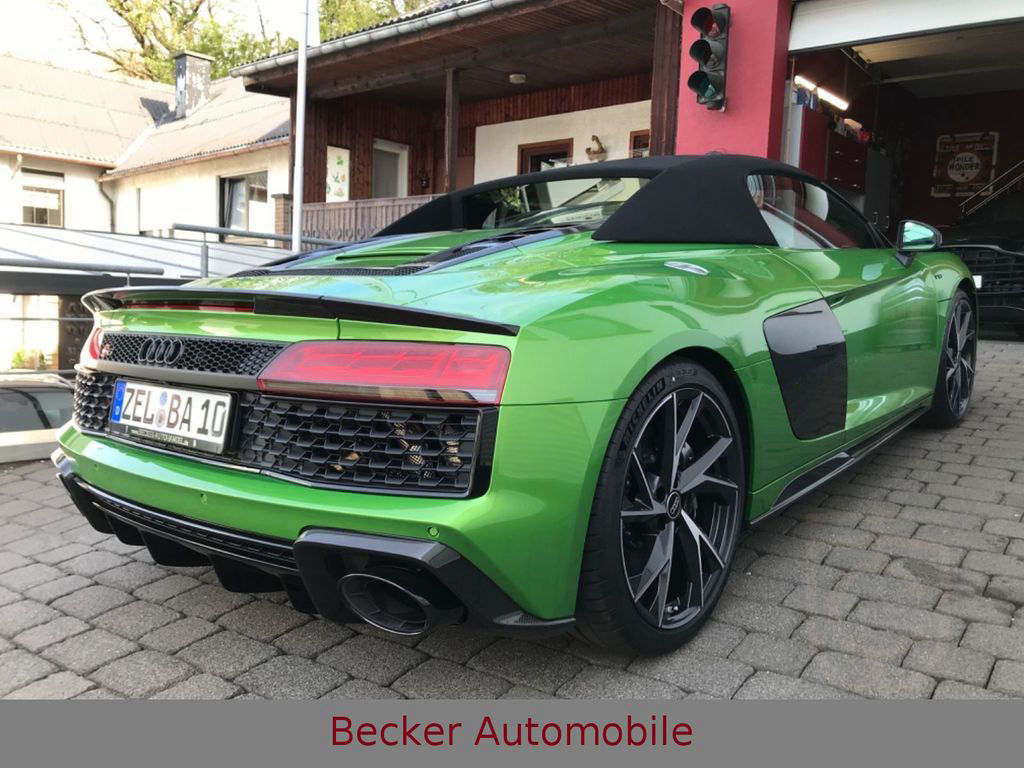 Audi R8 Spyder V10 5.2 FSI quattro performance UNIKAT