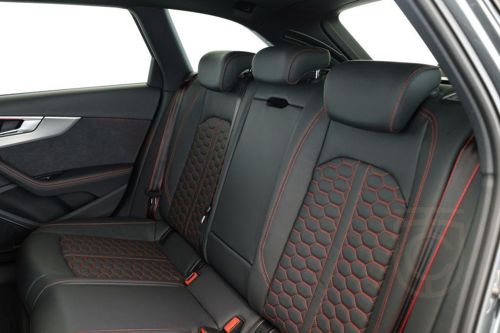 Audi RS4 Avant competition+ Matrix Pano Nav BangO Kam