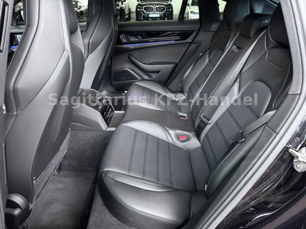 Porsche Panamera 4/InnoD/HUD/3xDisplay/Massage/SAGA/StHz