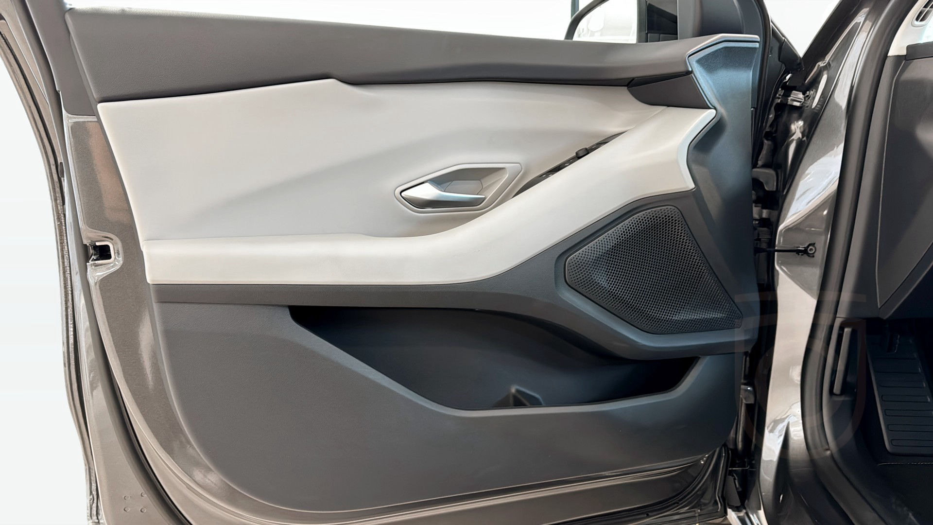 Ford Explorer EV Extended Range RWD