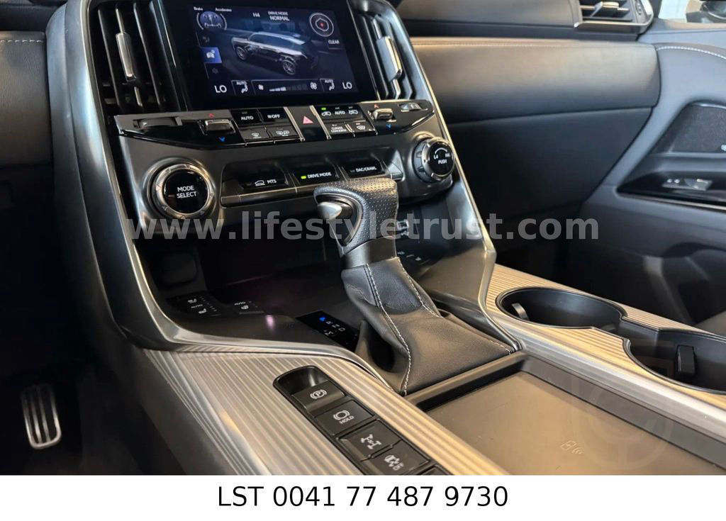 Lexus LX 600 F-Sport 4WD - 2023 - € 87.500 T1 EXPORT