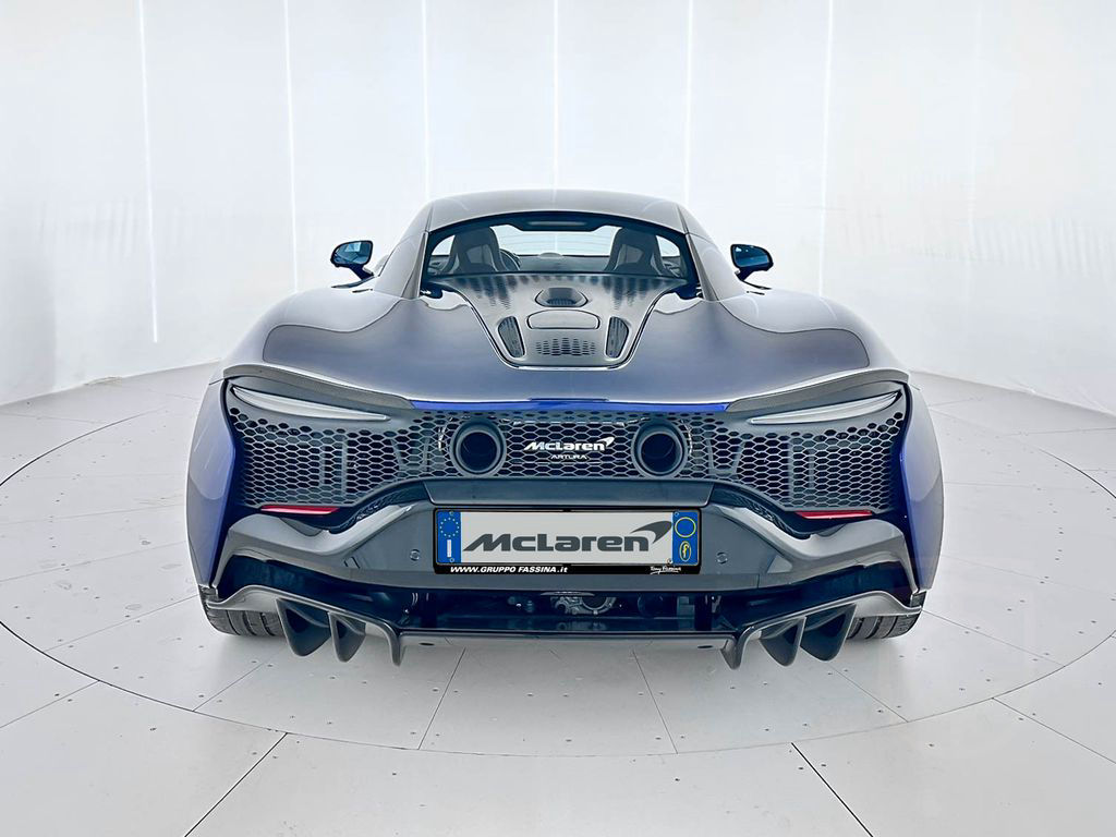 McLaren Artura Performance - McLaren Milano