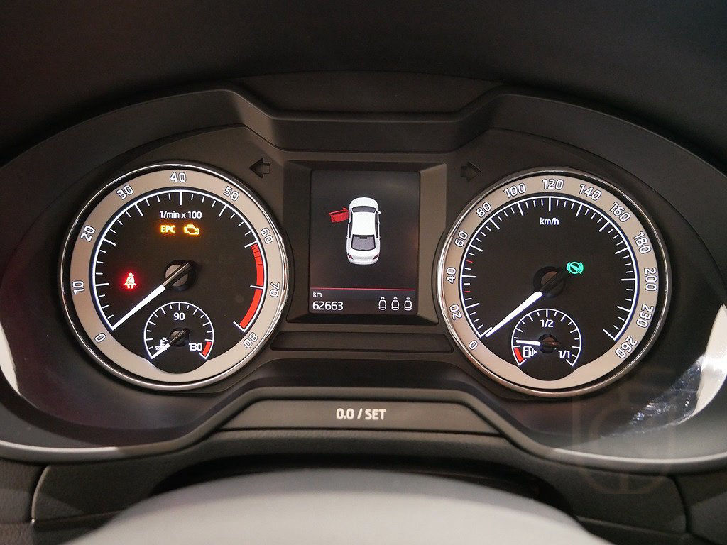 Skoda Octavia 1.0 TSI 115hk STYLE Bränslevärmare