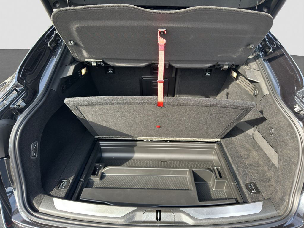 Maserati Levante V8 Trofeo MY23+Pano+Fahrassistenz-Paket