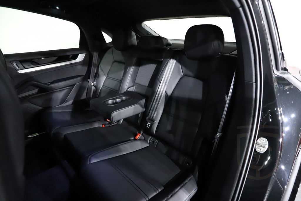 Porsche Cayenne Coupe E-Hybrid*SportDesign*SpAbg*PASM