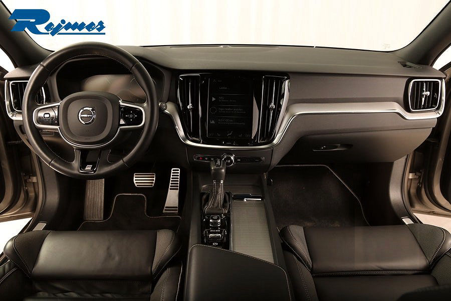 Volvo V60 T5 R-Design
