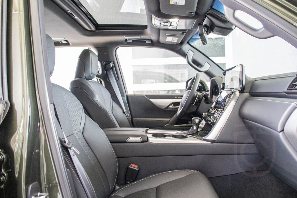 Lexus LX 600 F SPORT