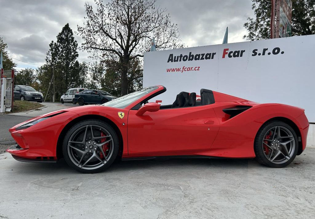 Ferrari F8