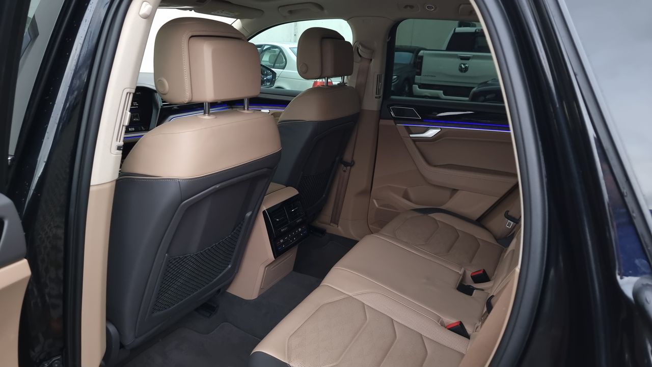 Volkswagen Touareg 4.0 V8