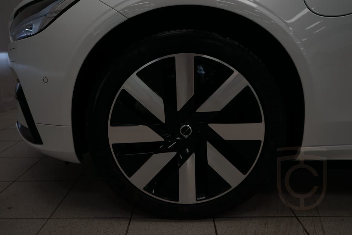 Volvo V90 T6 Plus Dark Edition