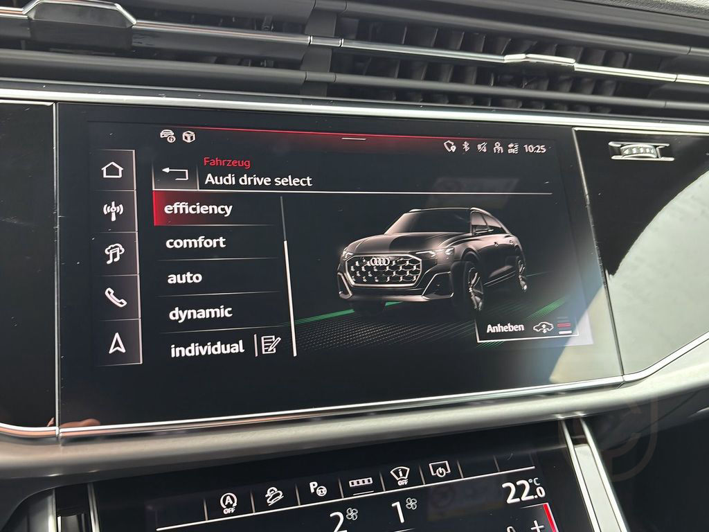 Audi Q8 55 TFSI +S-LINE+ADAPAIR+AHK+360°+OPTIK+MATRIX