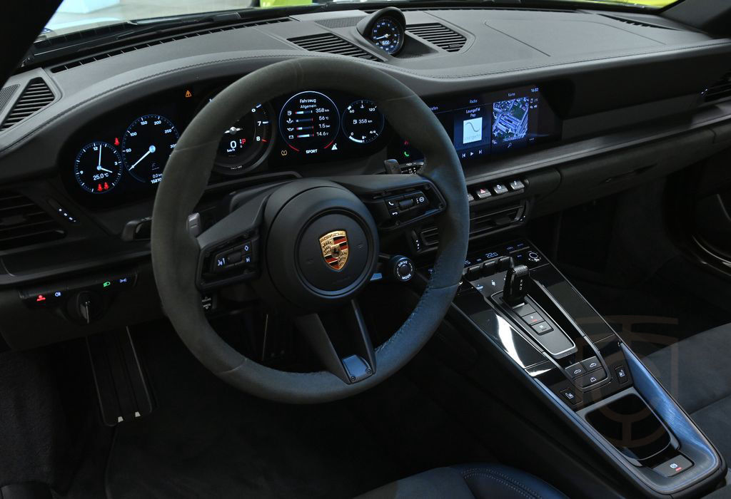 Porsche 911 Carrera GTS Cabrio PDK Modell 992