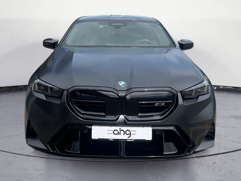 BMW M5 Limousine xDrive AHK Ultimate Package