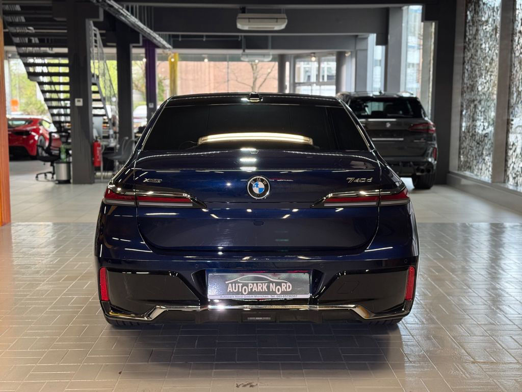 BMW 740d xDrive M Sport~PANO SKY~KAMERA 360~HEAD-UP