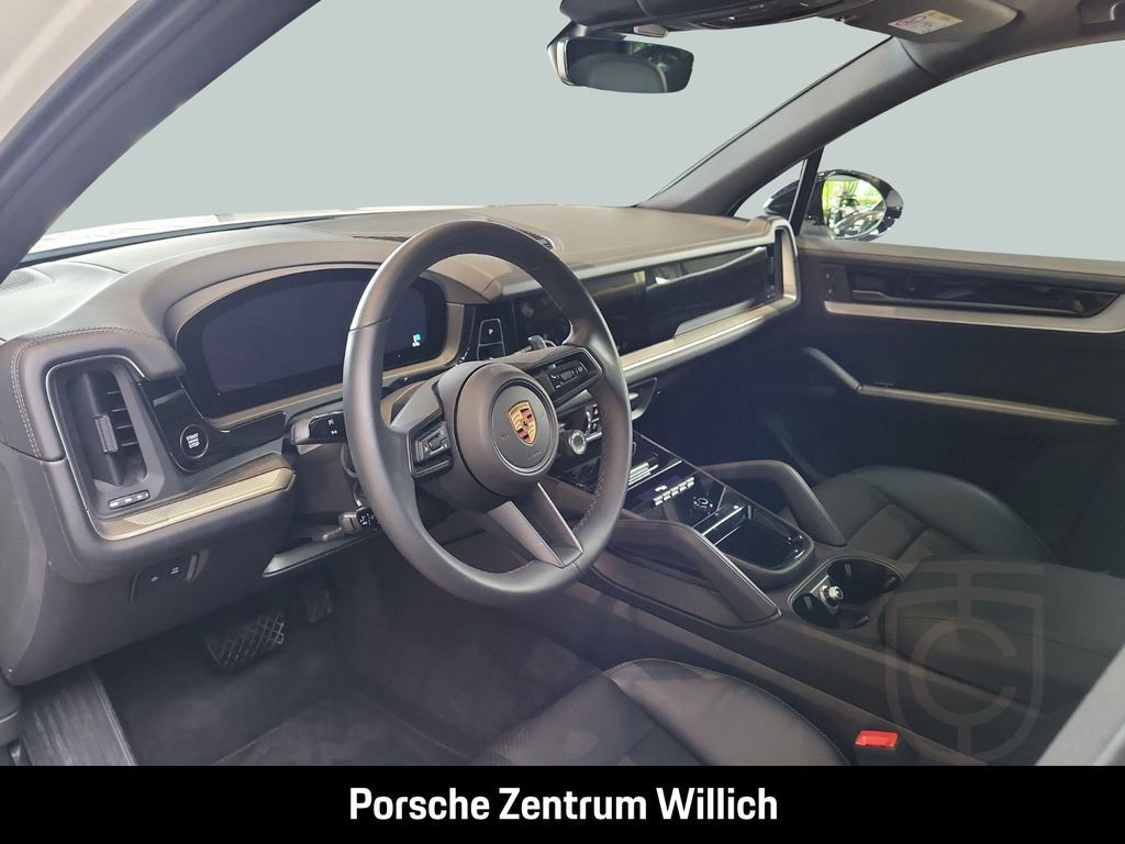 Porsche Cayenne Panoramadach Luftfederung LED-Matrix