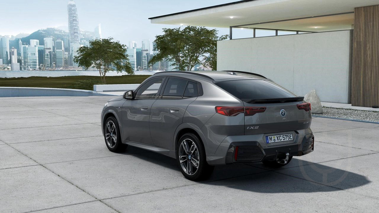 BMW iX2 eDrive20 150kW 2024