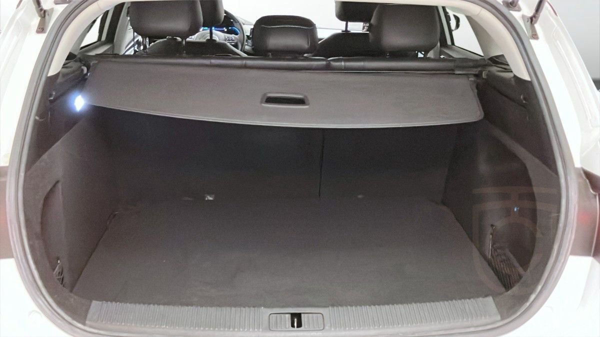 MG 5 MG5 LUXURY