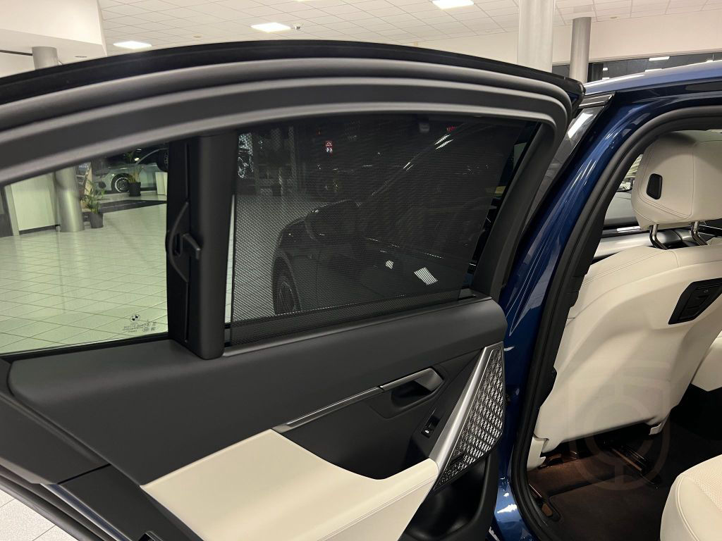BMW 540 d xDrive M-Sport*HUD*PANO*B&W*KEYL*AHK*360°