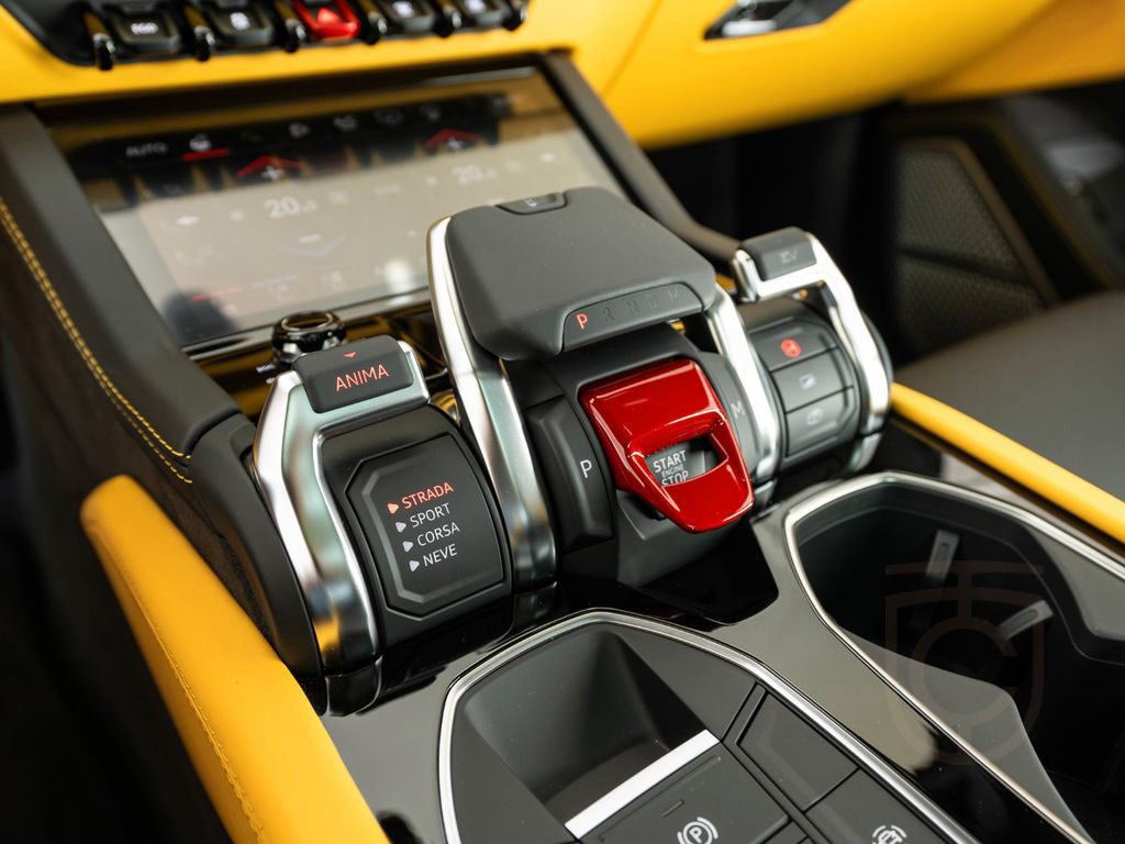 Lamborghini Urus SE Hybrid B&O/PANORAMA/23"/Massage