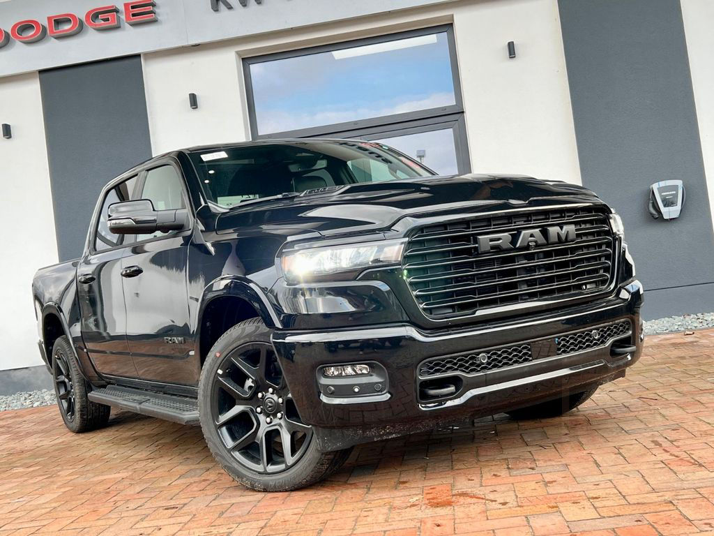 Dodge RAM 1500 Laramie Night MY25 AHK ACC LPG