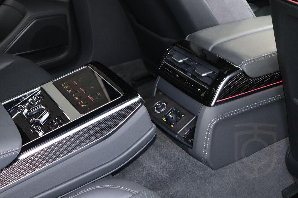 Audi A8 60 TFSI e 2x S-Line/BLACK-PAKET/CARBON/TV/B&O