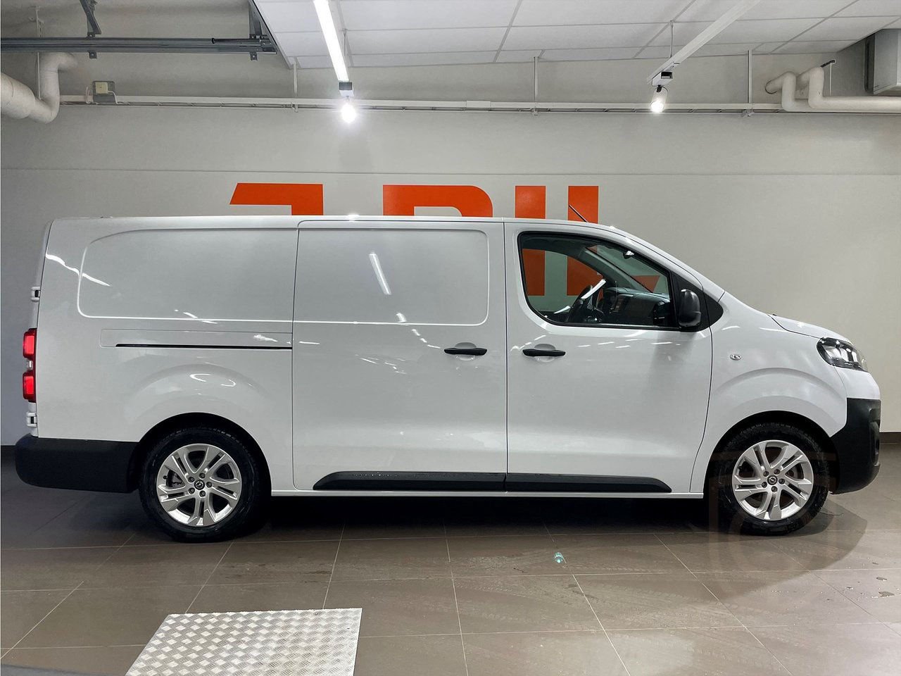 Opel Vivaro-e Panel Van 100kW 2023