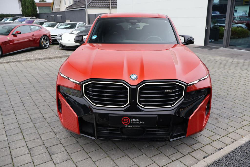 BMW XM "INDIVIDUAL" B&W-AHK-Massage-DriversP.-Iconic