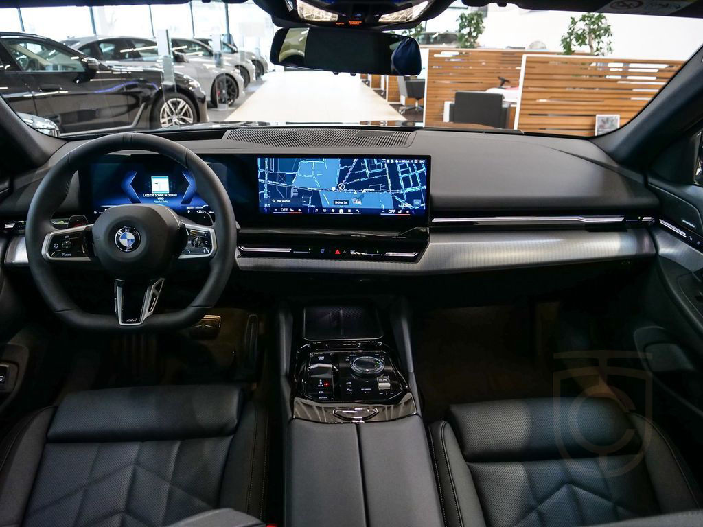 BMW 540d xDrive M Sport HUD PANO ACC AHK RFK NAVI