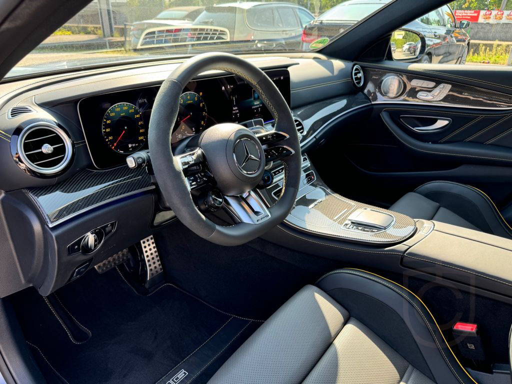 Mercedes-Benz E 63 S AMG 4M Final Edition / DRIVERS / CARBON /