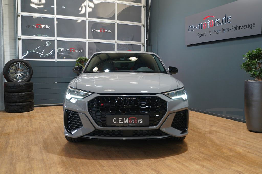 Audi RS Q3 Sportback 2.5 TFSI 280km/h*SONOS*AHK*ACC