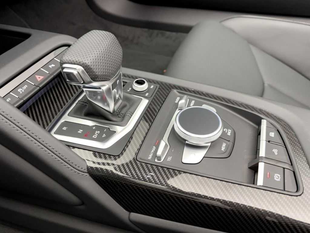 Audi R8 Spyder V10 Q PERFORMANCE NAVI+ KAMERA B&O LED