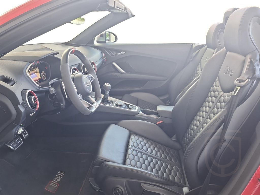 Audi TT RS quattro RS-Dämpf-Regl. RS-Abgas SideAssist