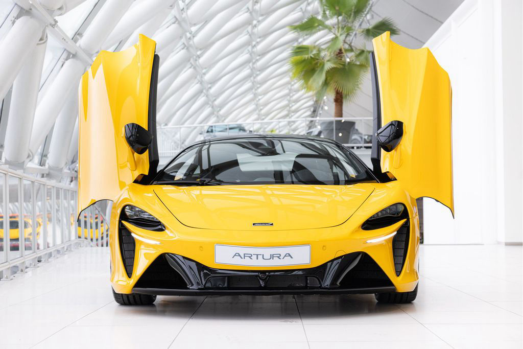 McLaren Artura 3.0 V6 Plug-in | 680pk | Volcano Yellow |