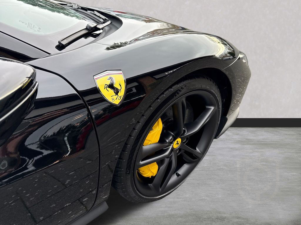 Ferrari 296 GTS 50.000€ an Optionals