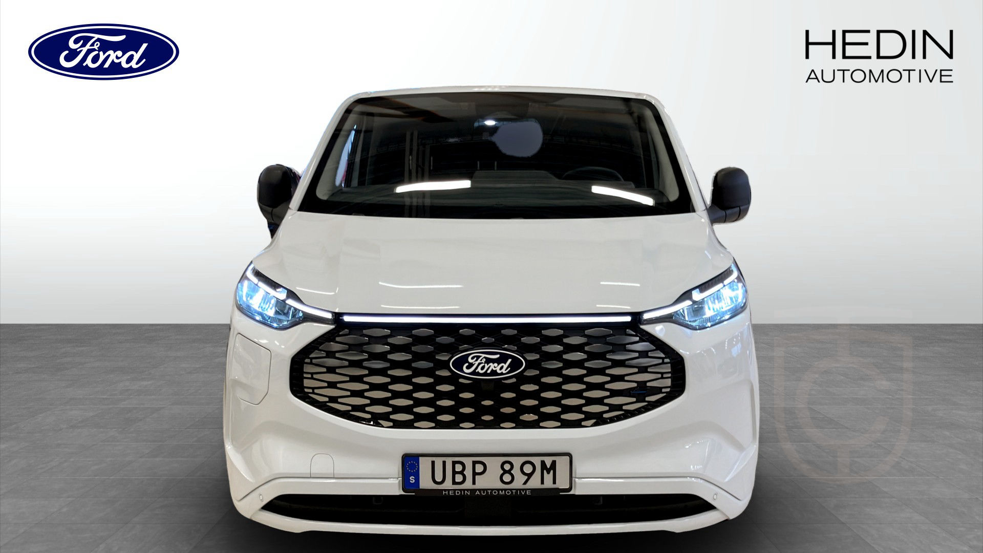 Ford E-Transit Custom 320