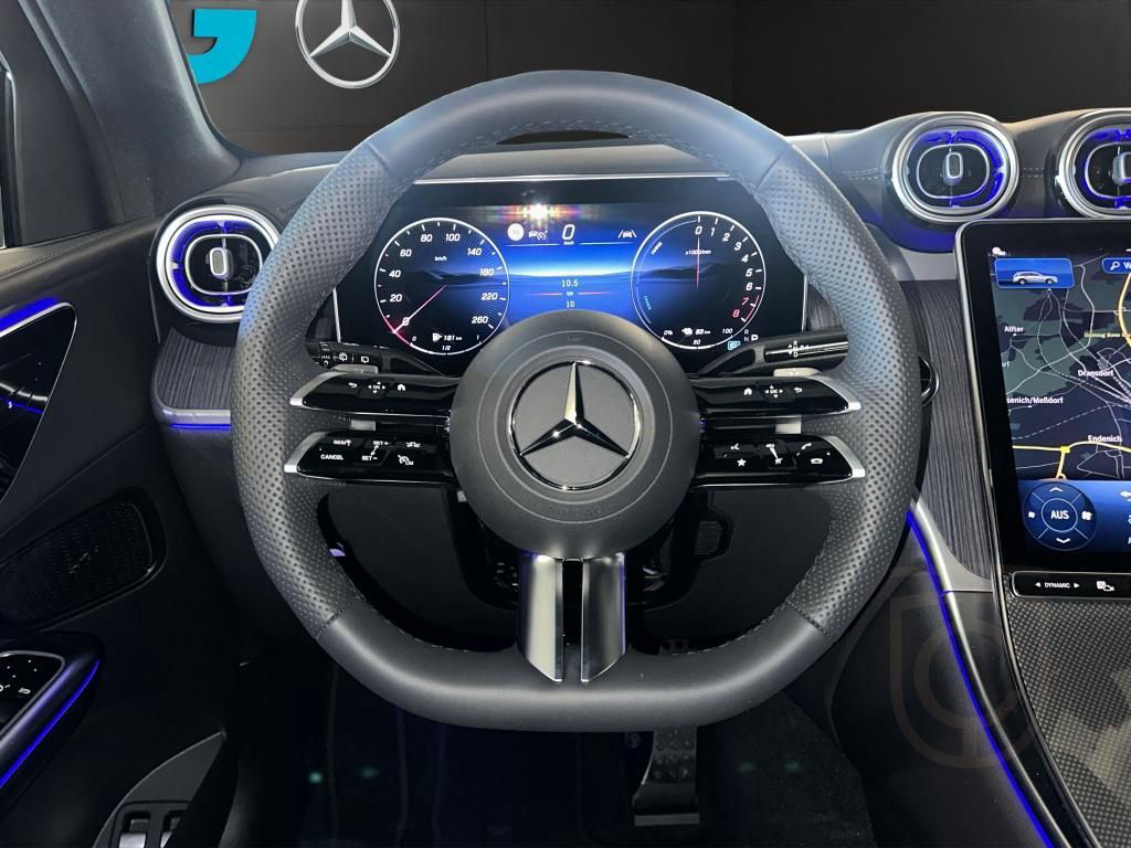Mercedes-Benz GLC 300 e 4M EDITION AMG DISTRONIC PANO 360° AHK