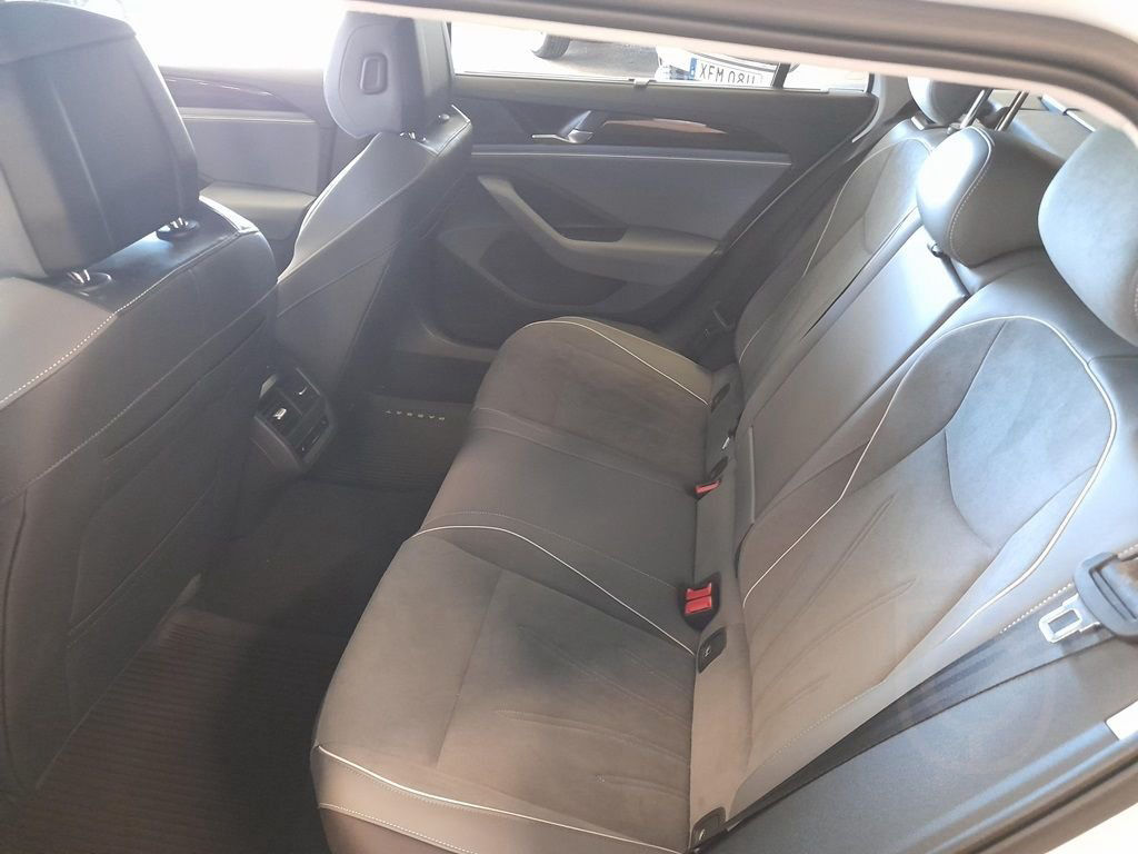 Volkswagen Passat BUSINESS 1.5 TSI ACT