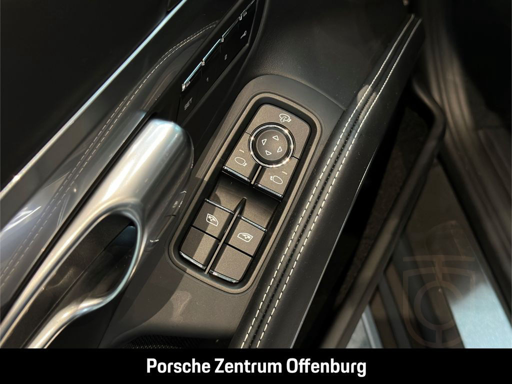 Porsche Boxster 718 Style Edition
