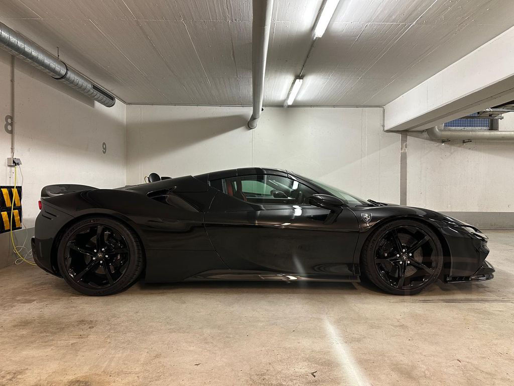 Ferrari SF90 Spider#Carbon#voll#UPE<595.000,-Euro%%%%
