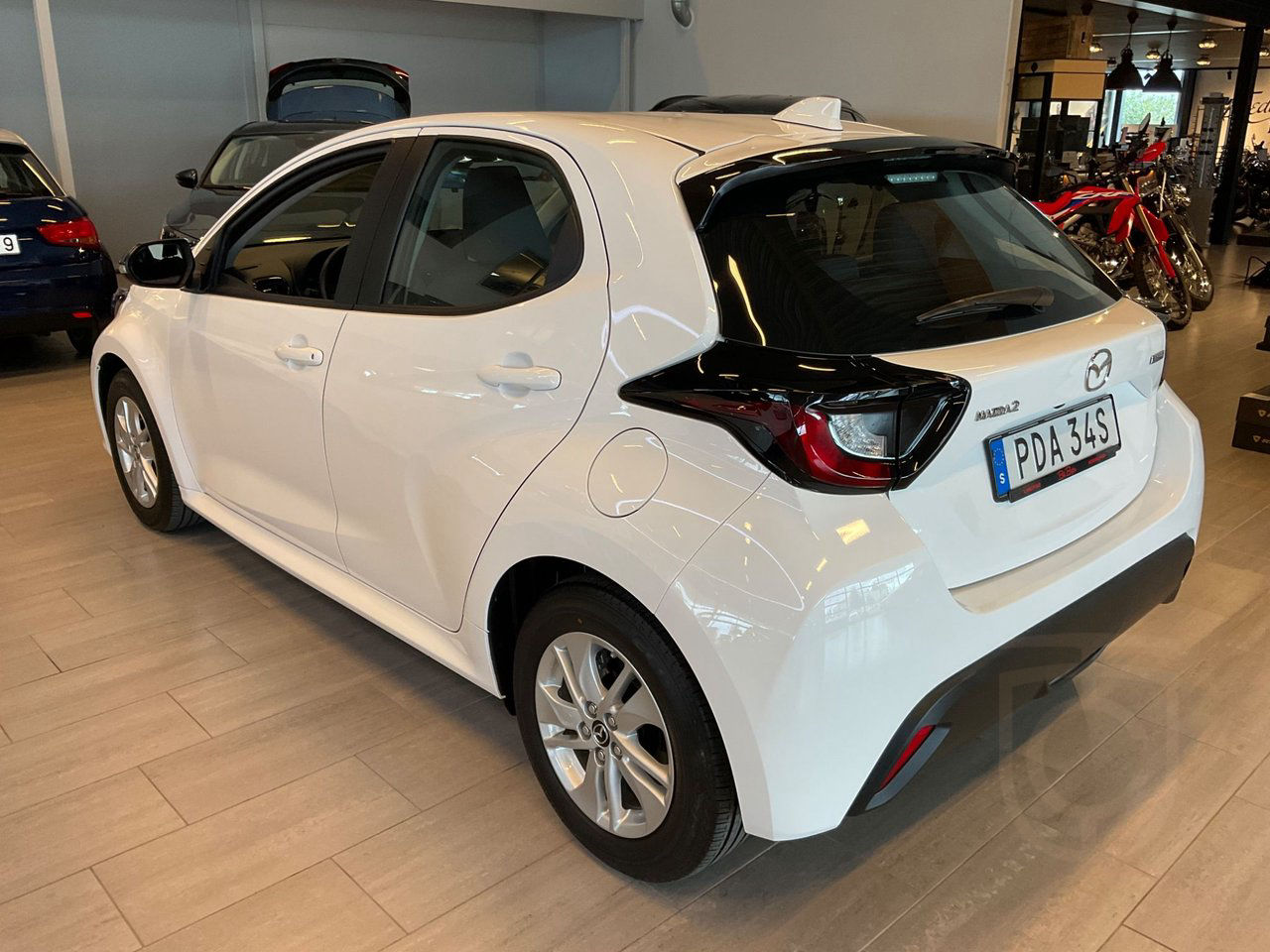 Mazda 2 Hybrid Centre-Line