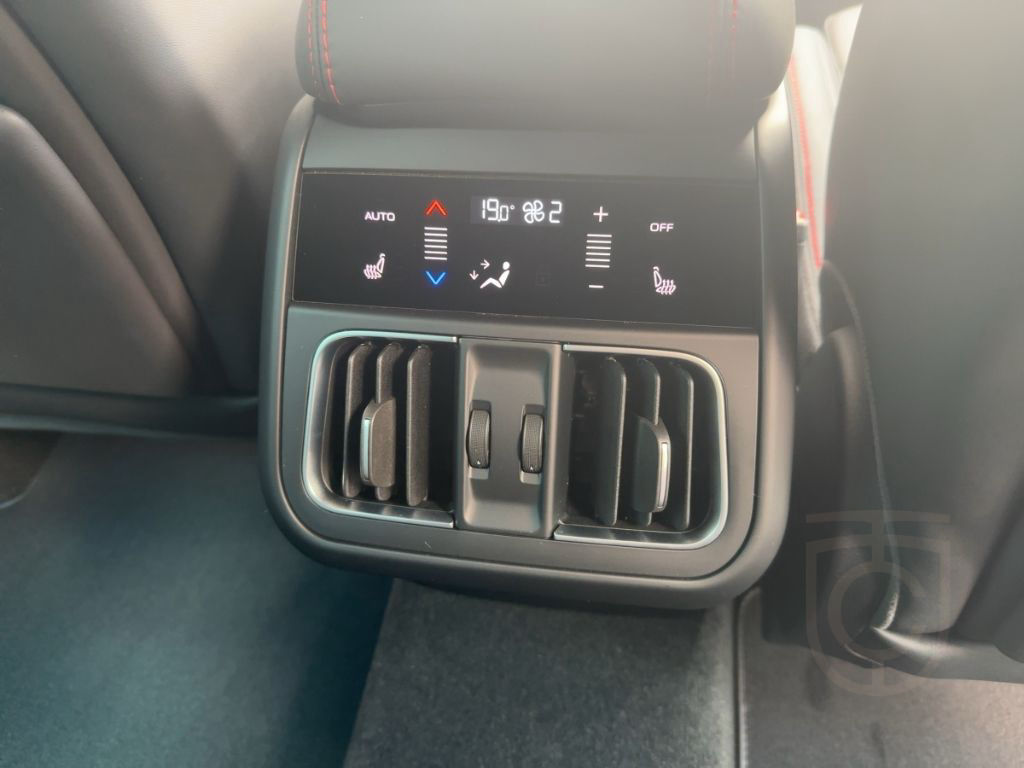 Maserati Grecale Modena MY24 Mild Hybrid MIT AHK 330 PS -