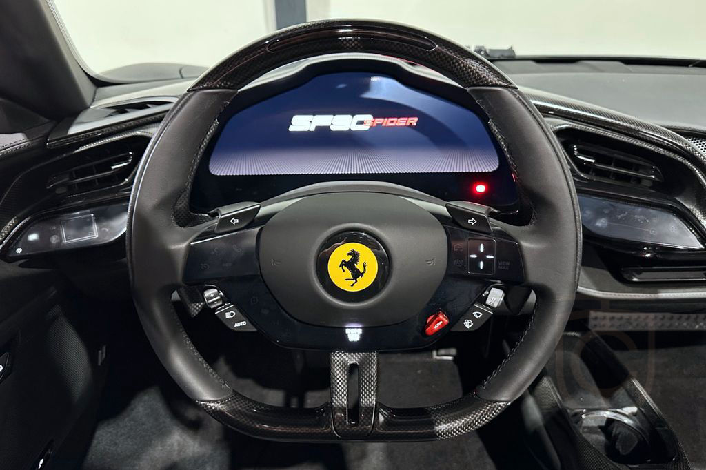 Ferrari SF90 Spider | Lift | LED | Carbon | Racing-Seats