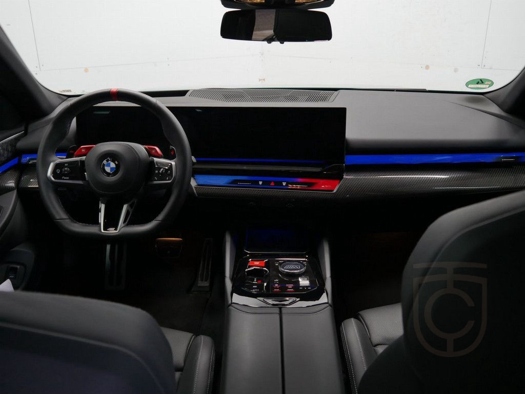 BMW M5 AHK+B&W+CARBON+V-MAX