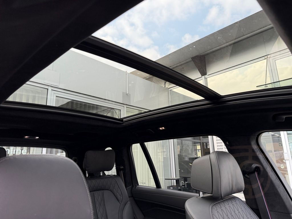 BMW X7 xDrive40d M SPORTPAKET PRO+ICONIC GLOW+AHK
