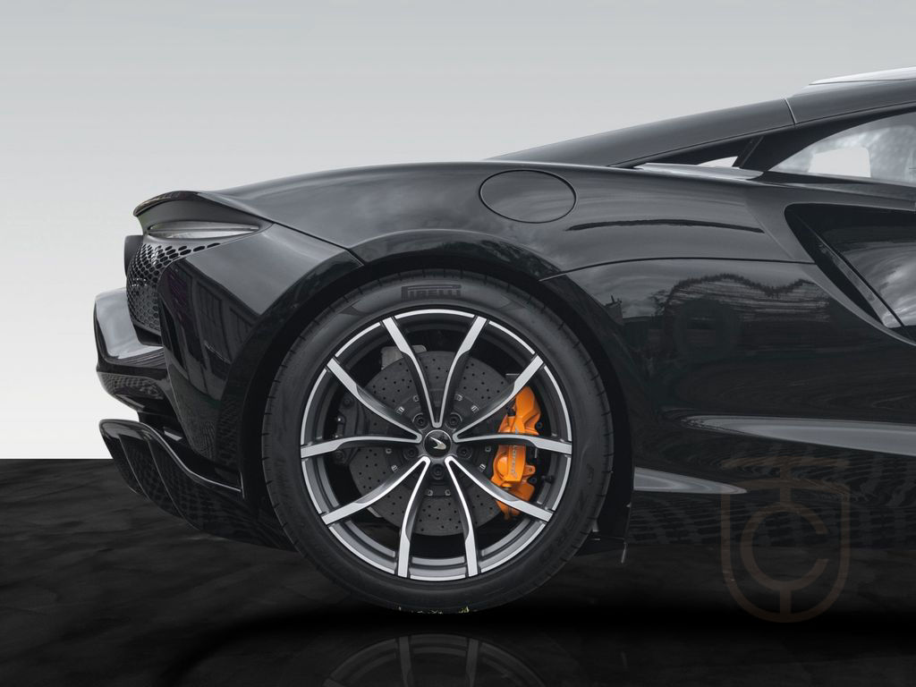 McLaren Artura | Cosmos | Carbon Sill Finishers