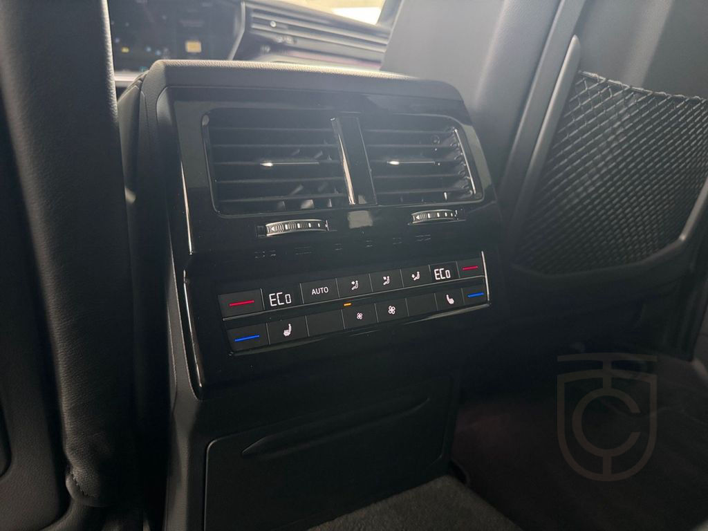Volkswagen Touareg R-Line 3.0 TDI AHK Black 360 Nacht Luft