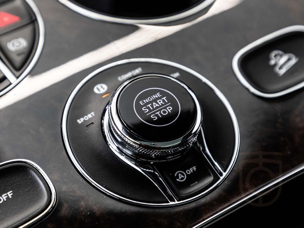Bentley Bentayga Azure Head Up Display Navi LED Klima